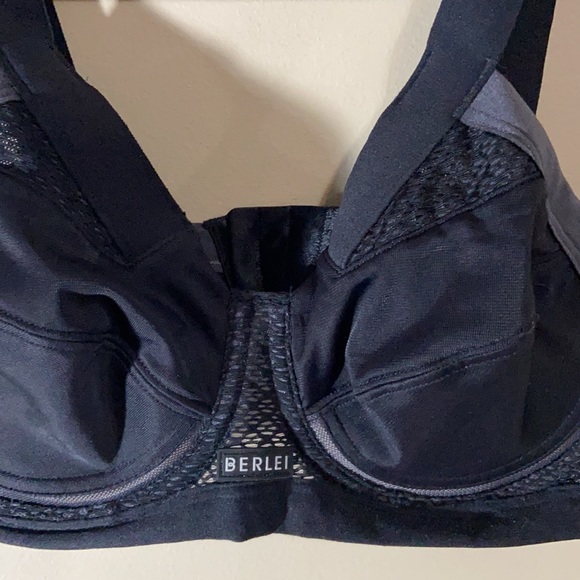 Berlei Shift Underwire Sports Bra 34B - Picture 4 of 8